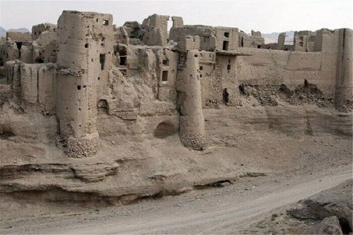 حریم قلعه اولتان پارس‌آباد رفع تصرف شد
